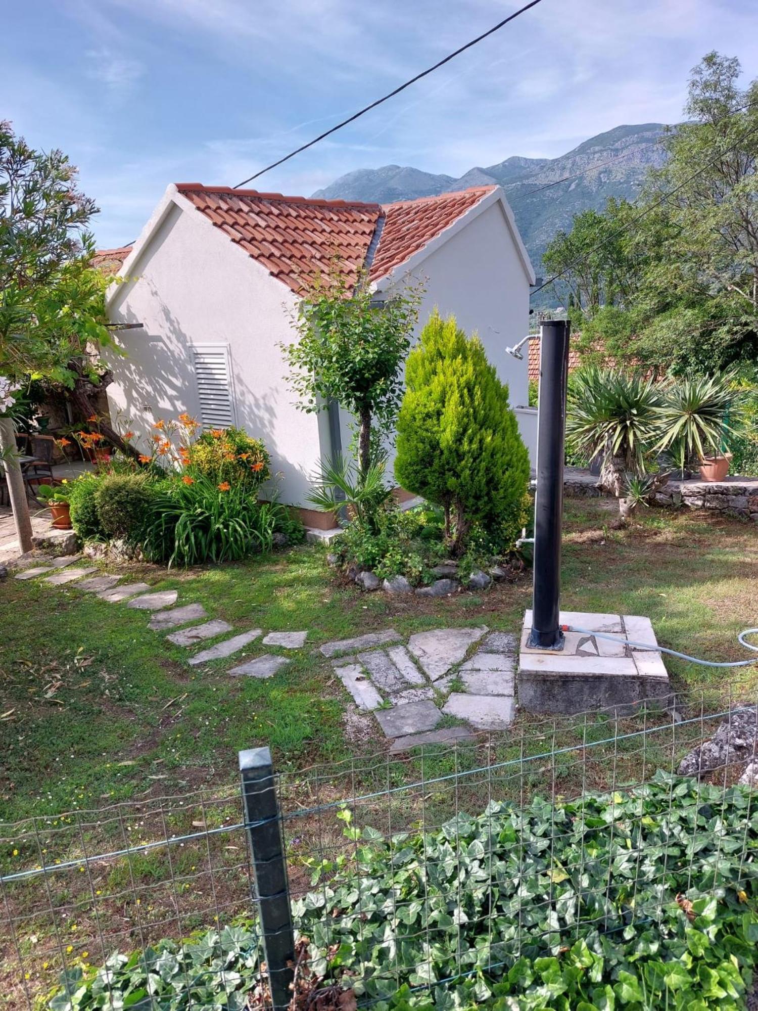 Holiday Home Sunrise Gruda Esterno foto